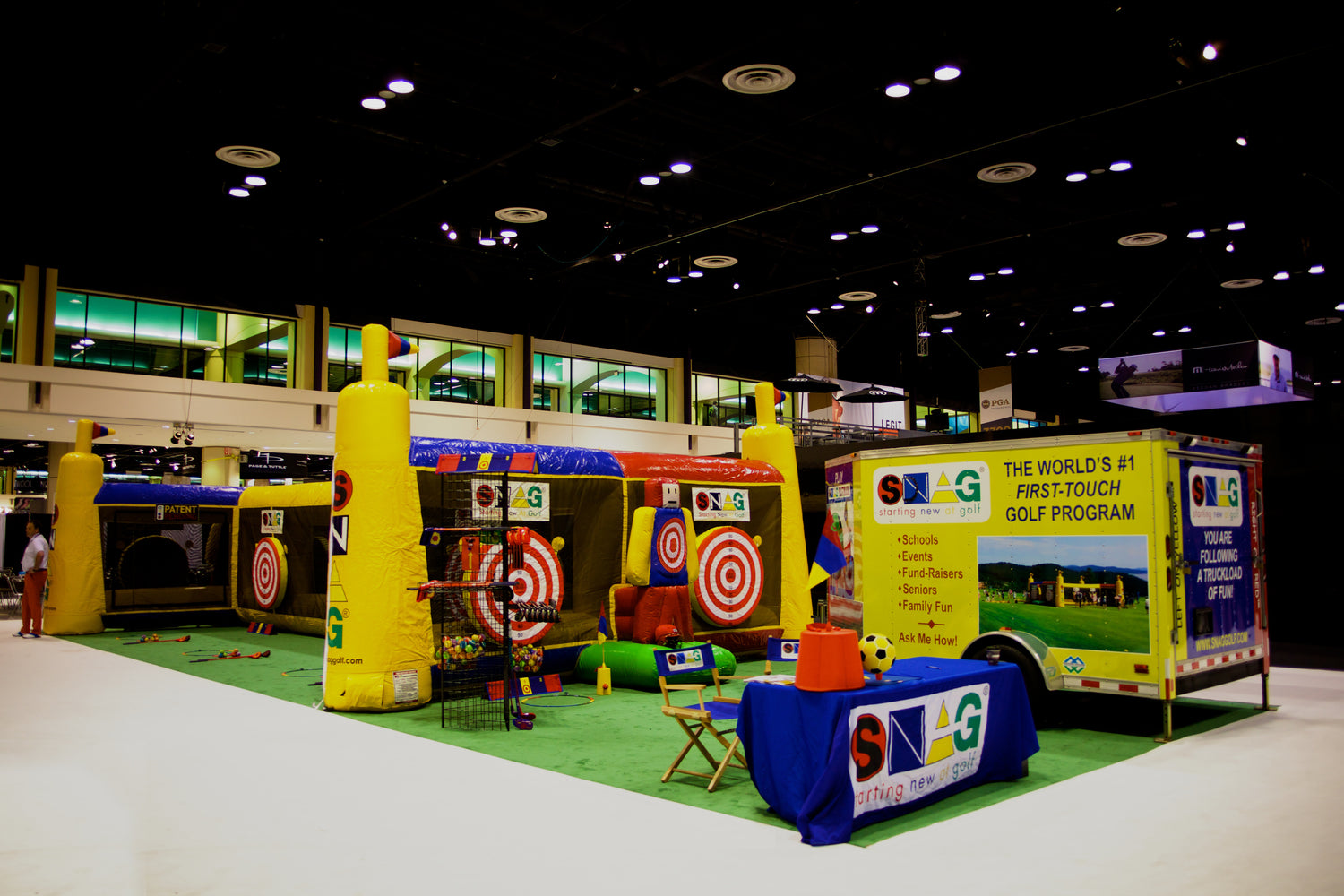 Snag 10-Bay Inflatable at a convention center